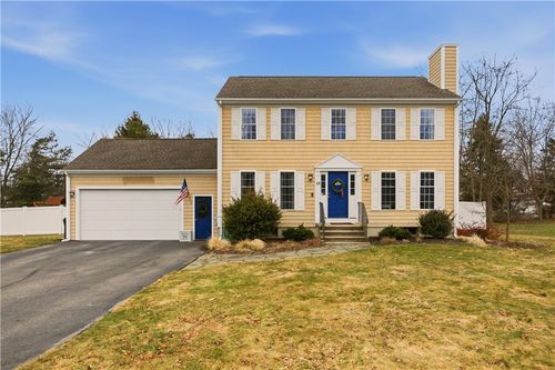 18 Etelvina Ct, Bristol, RI, 02809-4573 | Card Image