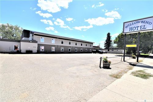 108 Maple St, Maple Creek, SK, S0N1N0 | Card Image