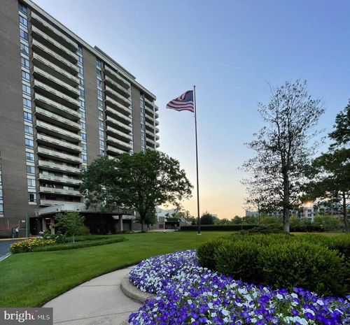 apt-609-1800 Old Meadow Rd, MCLEAN, VA, 22102-1822 | Card Image