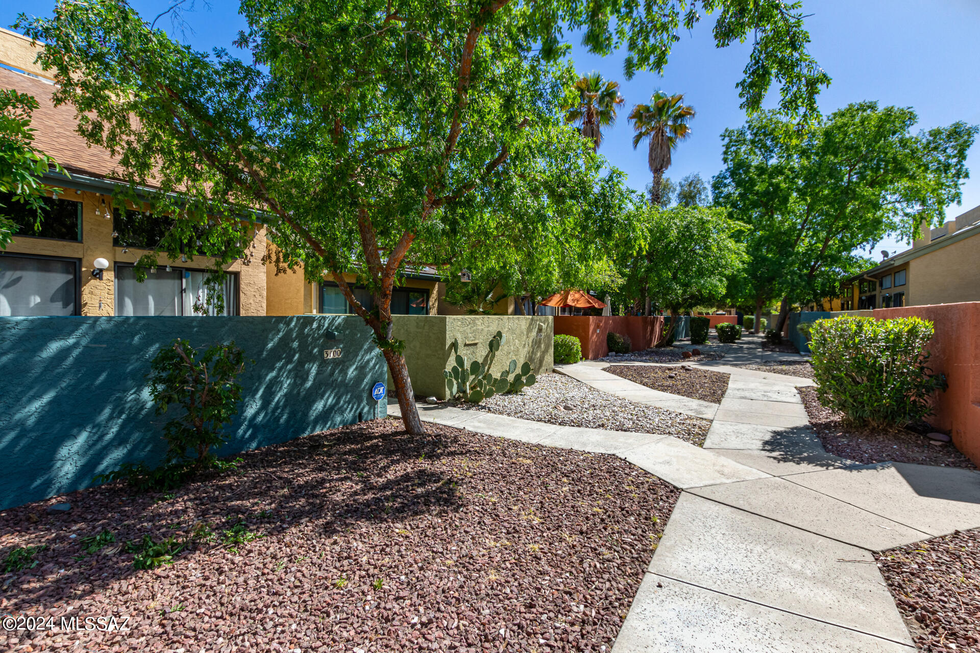 Corte DE LA Raqueta , Tucson, AZ 85716