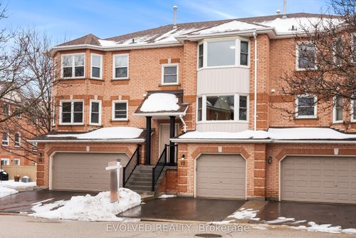 12 Tova Pl, Thornhill, ON, L4J8C4 | Card Image