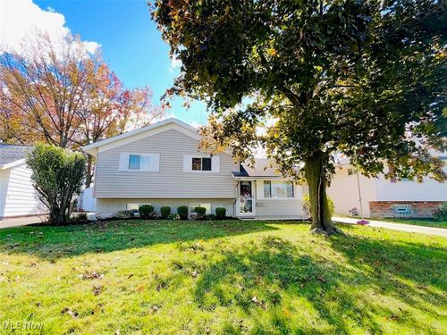 30404 Gebhart Pl, Willowick, OH, 44095-4919 | Card Image