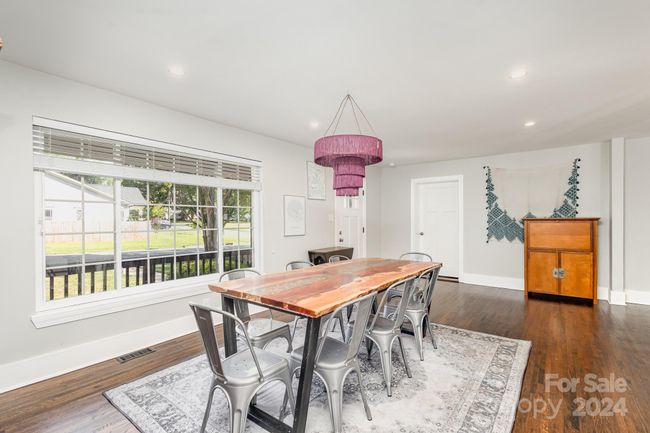 4301 Acorn St, House other with 3 bedrooms, 2 bathrooms and null parking in Charlotte NC | Image 8