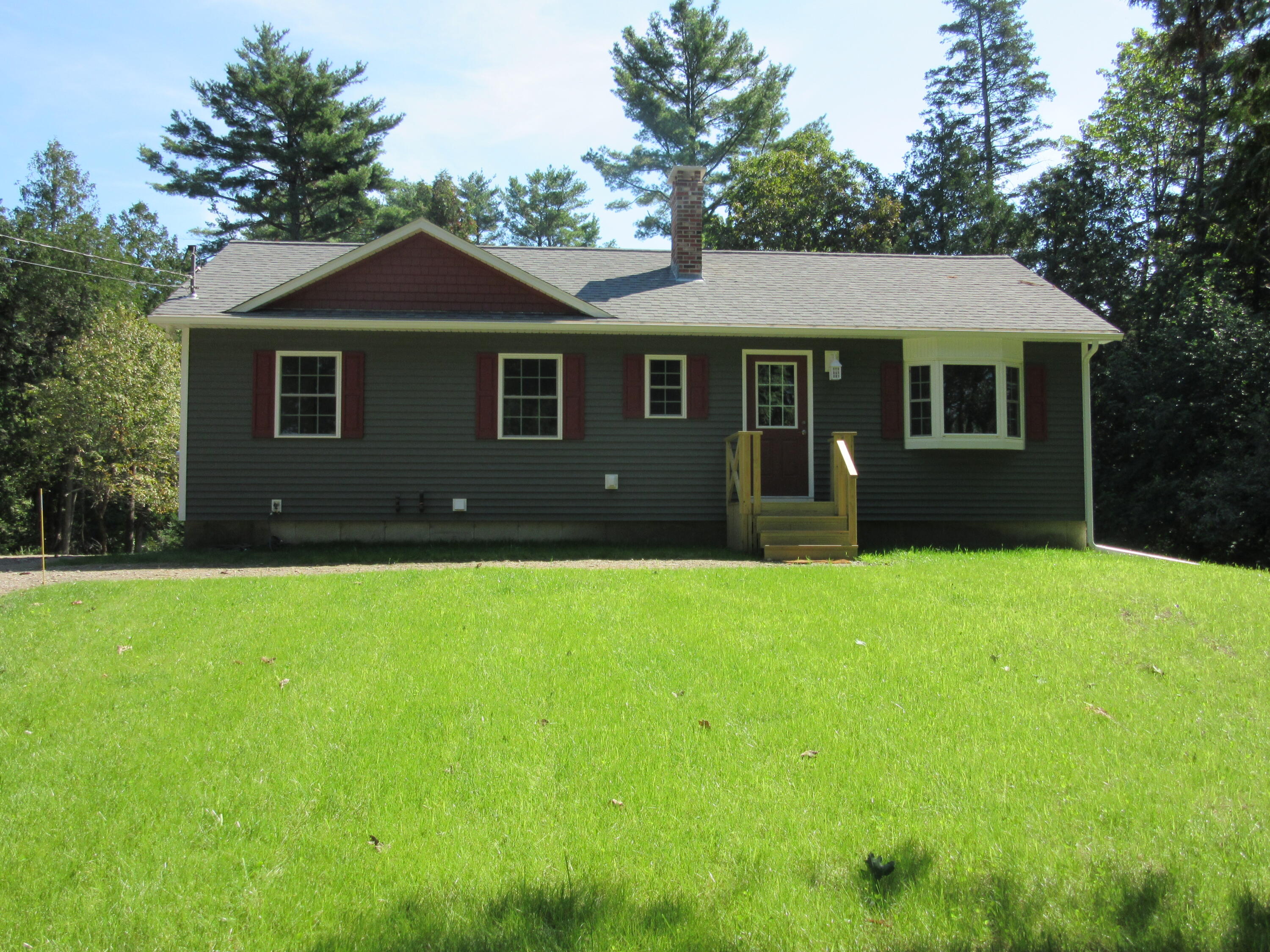 Brasley Ave, Glenburn, ME 04401