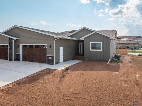 8427 Healing Way, Rapid City, SD, 57702-6608 | Card Image