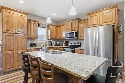 941 N Cottonwood Ct, Tonganoxie, KS, 66086-5521 | Card Image