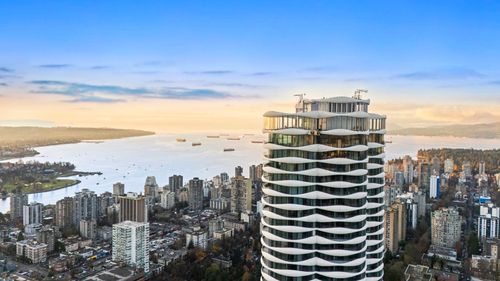 703-1033 Nelson St, Vancouver, BC, V6E0E5 | Card Image