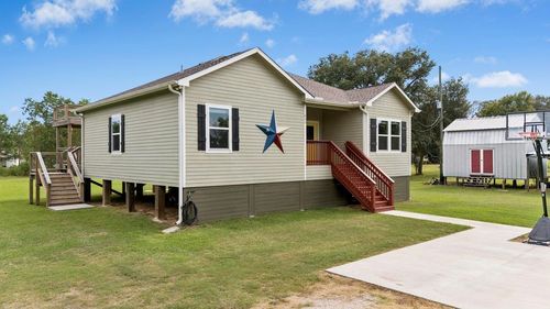 451 Lene Ln, Beaumont, TX, 77705-8169 | Card Image