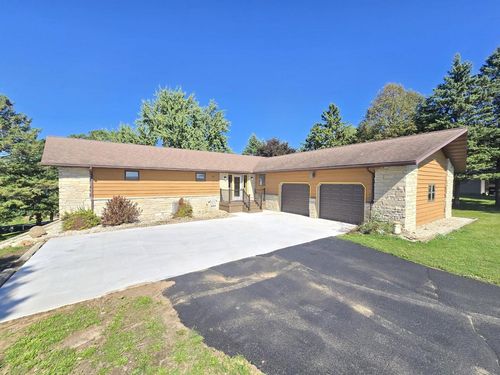 W2102 State Road 44, MARKESAN, WI, 53946-7737 | Card Image