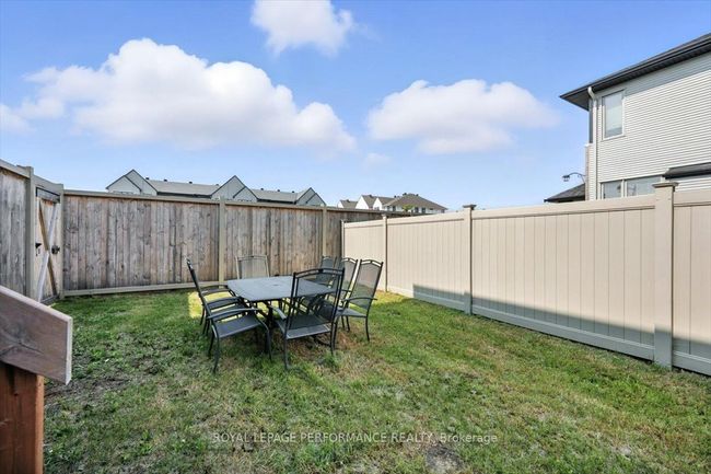 665 Cordelette Cir, House attached with 3 bedrooms, 3 bathrooms and 4 parking in Orleans ON | Image 41