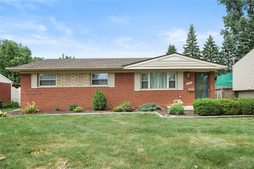 22054 Haig St, Taylor, MI, 48180-3652 | Card Image