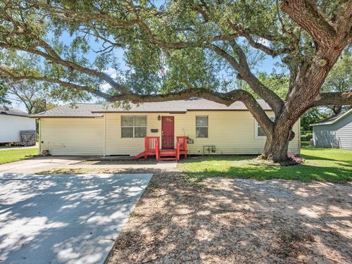 212 N Shady Oaks St, Lake Jackson, TX, 77566-5927 | Card Image