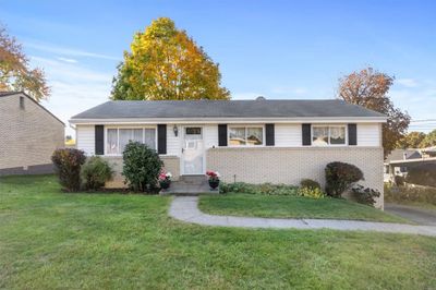 138 William Cir, House other with 3 bedrooms, 1 bathrooms and 1 parking in Stowe Twp PA | Image 1