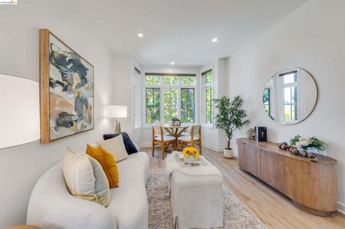 303-2628 Telegraph Ave, Berkeley, CA, 94704 | Card Image