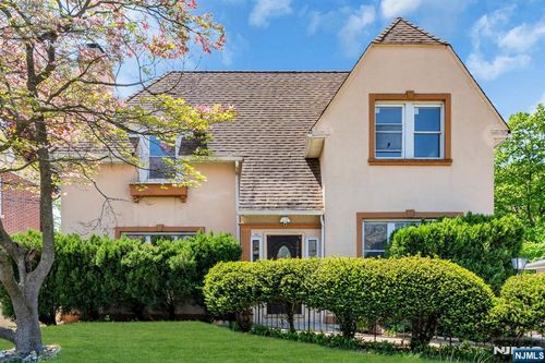 297 Hamilton Pl, Hackensack, NJ, 07601-3614 | Card Image