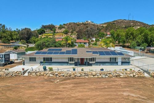 2318 Orchard Ave, El Cajon, CA, 92019-2073 | Card Image