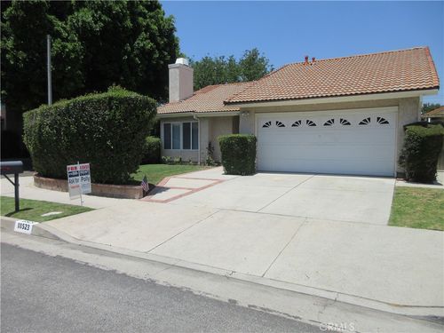 18523 Kinzie St, Northridge, CA, 91324 | Card Image