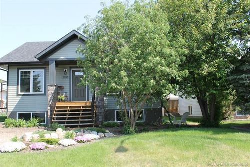 5018 61 Avenue Close, Ponoka, AB, T4J1E7 | Card Image