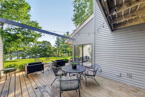 15 Lionshead Ridge Dr, Innsbrook, MO, 63390-6575 | Card Image