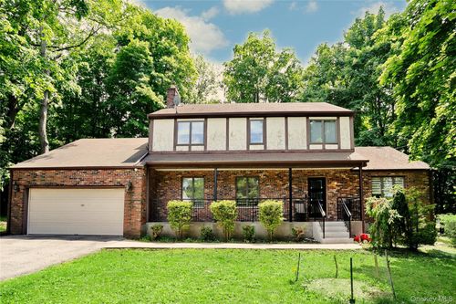 167 E Willow Tree Rd, Spring Valley, NY, 10977-1018 | Card Image