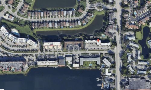 302-941 Crystal Lake Dr, Deerfield Beach, FL, 33064-1970 | Card Image