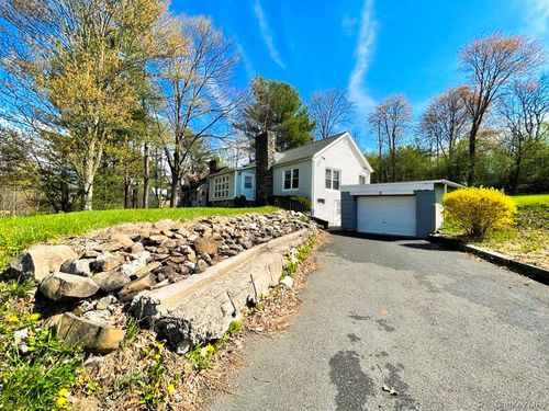 36 Bert Crawford Rd, Middletown, NY, 10940-2103 | Card Image