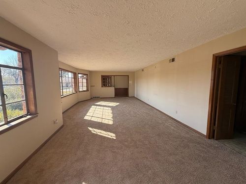 3601 Nw 62nd St, Oklahoma City, OK, 73112-1401 | Card Image