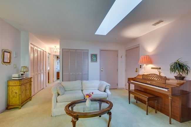 303 - 303 Tuckers Ln, Condo with 2 bedrooms, 2 bathrooms and 1 parking in Hingham MA | Image 7