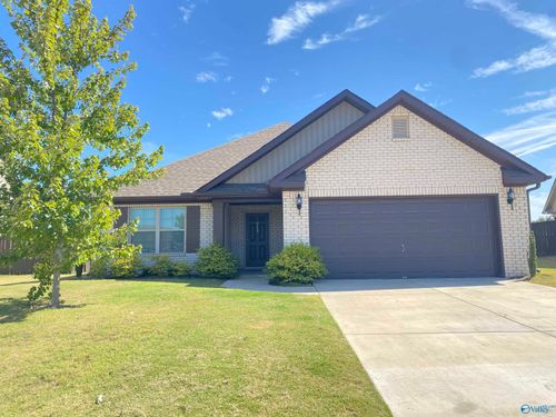 213 Shubert Dr, Hazel Green, AL, 35750-4611 | Card Image