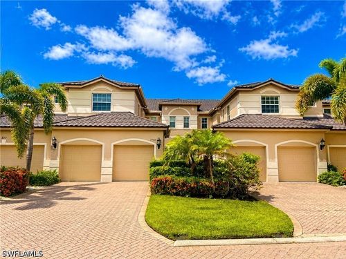 3901-817 Regency Reserve Cir, NAPLES, FL, 34119-2338 | Card Image
