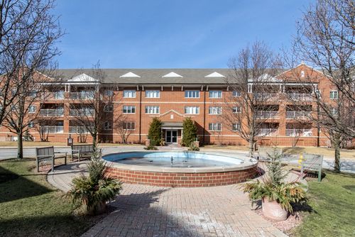 unit-309-400 S Northwest Hwy, Park Ridge, IL, 60068-4906 | Card Image