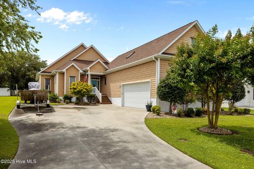 211 Tidewater Dr, Newport, NC, 28570-5564 | Card Image