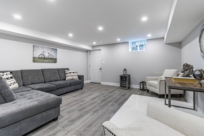 20 Sloan Dr, House other with 4 bedrooms, 4 bathrooms and 2 parking in Milton ON | Image 35