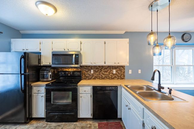 5-web-or-mls-207.jpg | Image 8