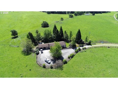 8245 Tiller Trail Hwy, Canyonville, OR, 97417-9739 | Card Image