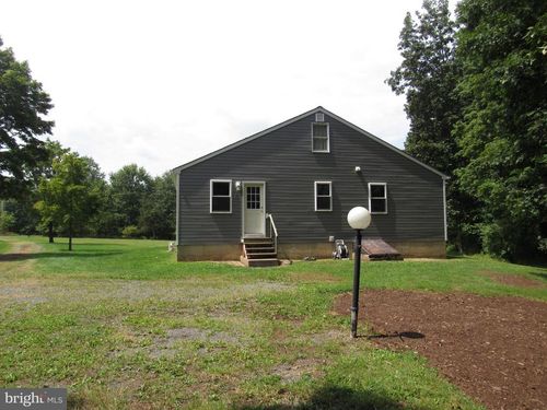 5666 Township Line Rd, PIPERSVILLE, PA, 18947-1031 | Card Image