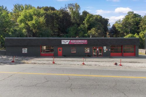 74 Eddy Rd, Manchester, NH, 03102-3225 | Card Image