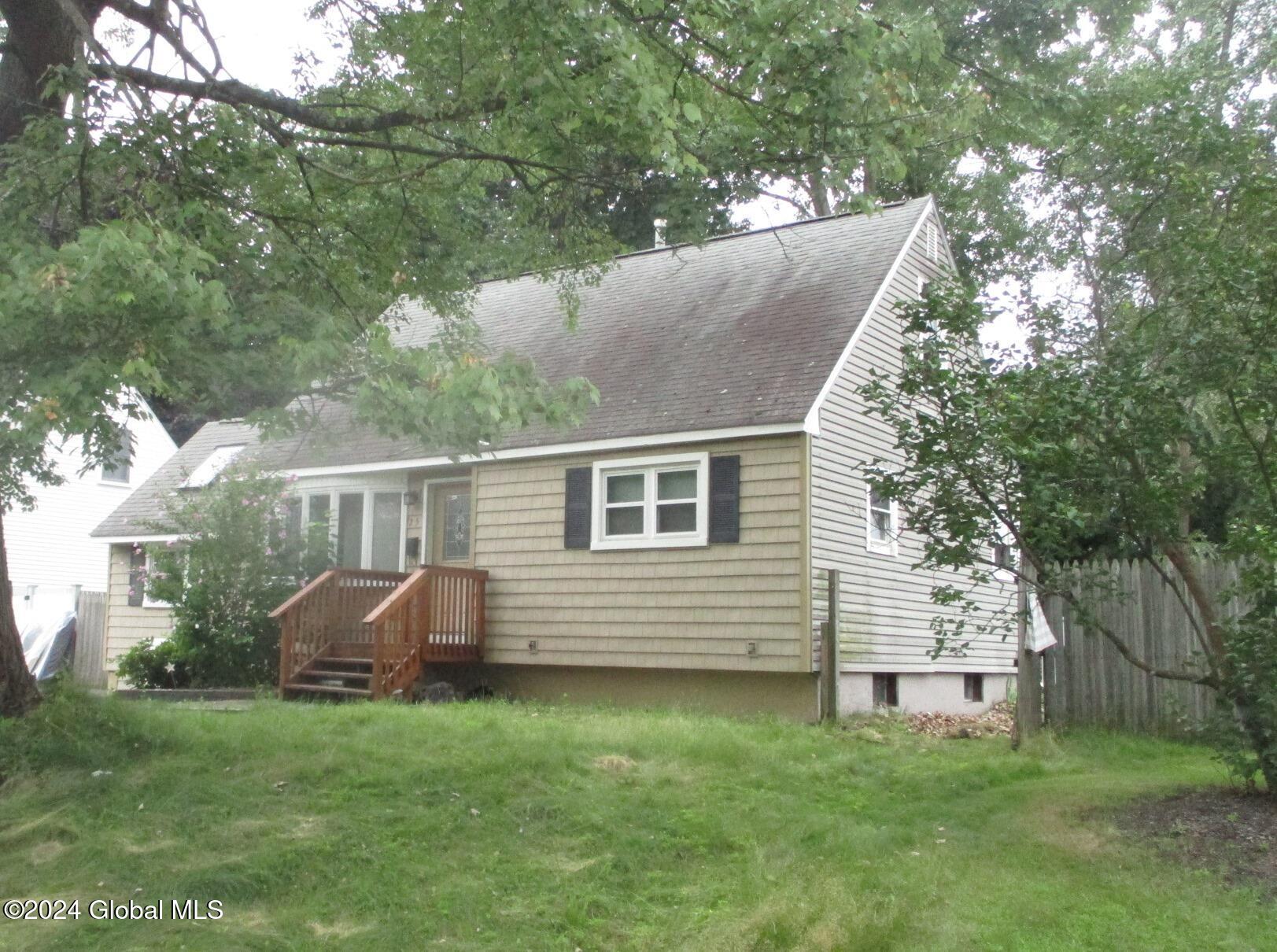 Bauer Dr, Albany, NY 12205