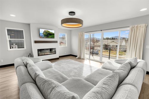 240 Kara Dr, Kalispell, MT, 59901-1452 | Card Image