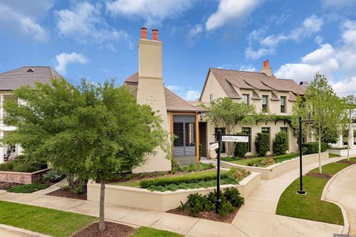 2020 Rouzan Ave, Baton Rouge, LA, 70808-4052 | Card Image