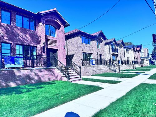 3824 215th St, Bayside, NY, 11361-2128 | Card Image