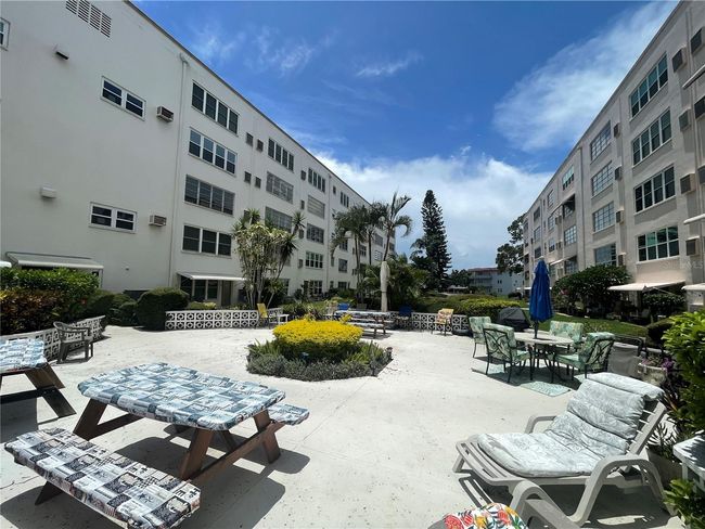 Patio shared with next door building | Image 39