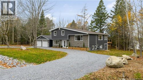 2 Ian Cres, Rothesay, NB, E2E5P9 | Card Image