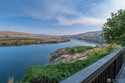 384 State Route 173, Brewster, WA, 98812-9641 | Card Image