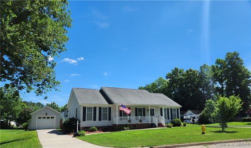 6715 Mann Ave, Gloucester, VA, 23061-5188 | Card Image