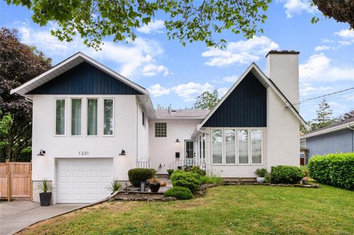 1231 Highrock Ave, Esquimalt, BC, V9A4V8 | Card Image