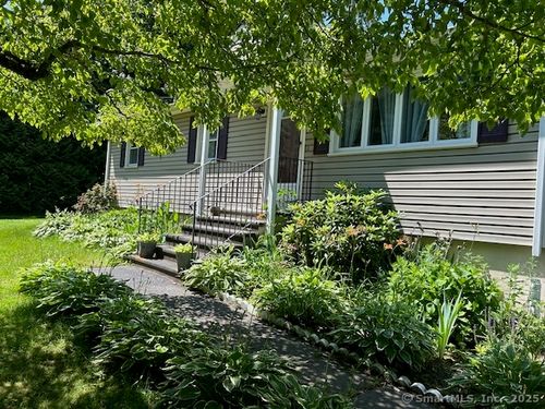 450 Toll Gate Rd, Groton, CT, 06340-6236 | Card Image