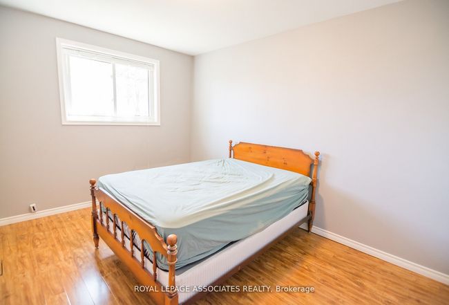 846 Antonio St, House other with 3 bedrooms, 1 bathrooms and 4 parking in Pickering ON | Image 6