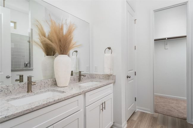 MODEL HOME images may NOT be consistent with the finished product. | Image 17