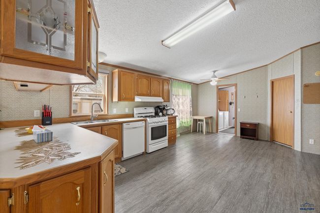 413 5th Ave Wall, House other with 3 bedrooms, 2 bathrooms and null parking in Wall SD | Image 9